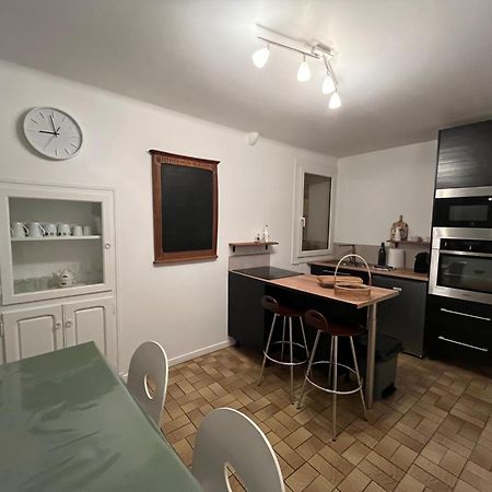 Agréable maison de village avec terrasse Vinca Exterior foto